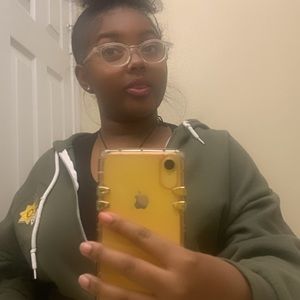 Meet your Posher, Janiya